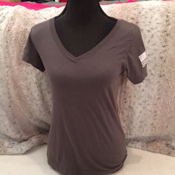 Tops - Tan Fitted V-Neck Short Sleeve T-Shirt